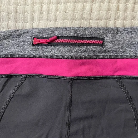 Lululemon Athletica Charcoal and Fuchsia Leggings - Picture 10 of 10